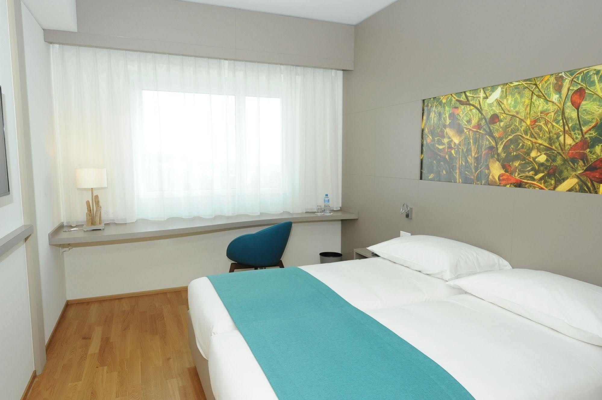 Aquatis Hotel Lausana Exterior foto